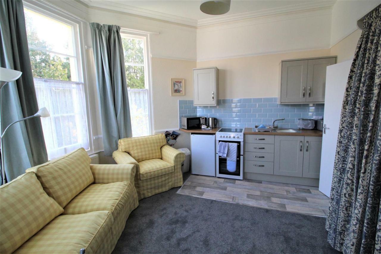 Apartamento Chelston Dene