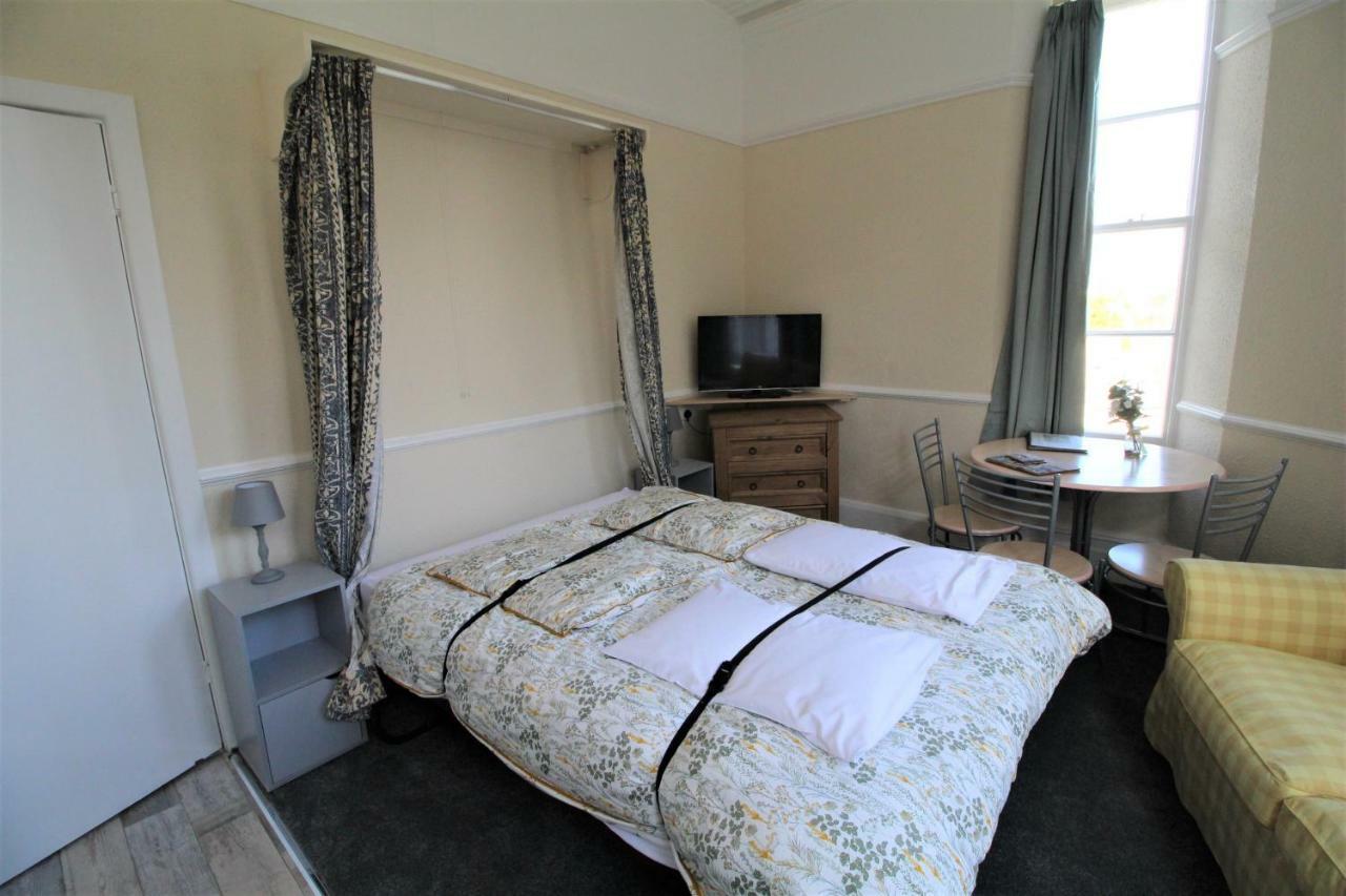 Apartment Chelston Dene *
